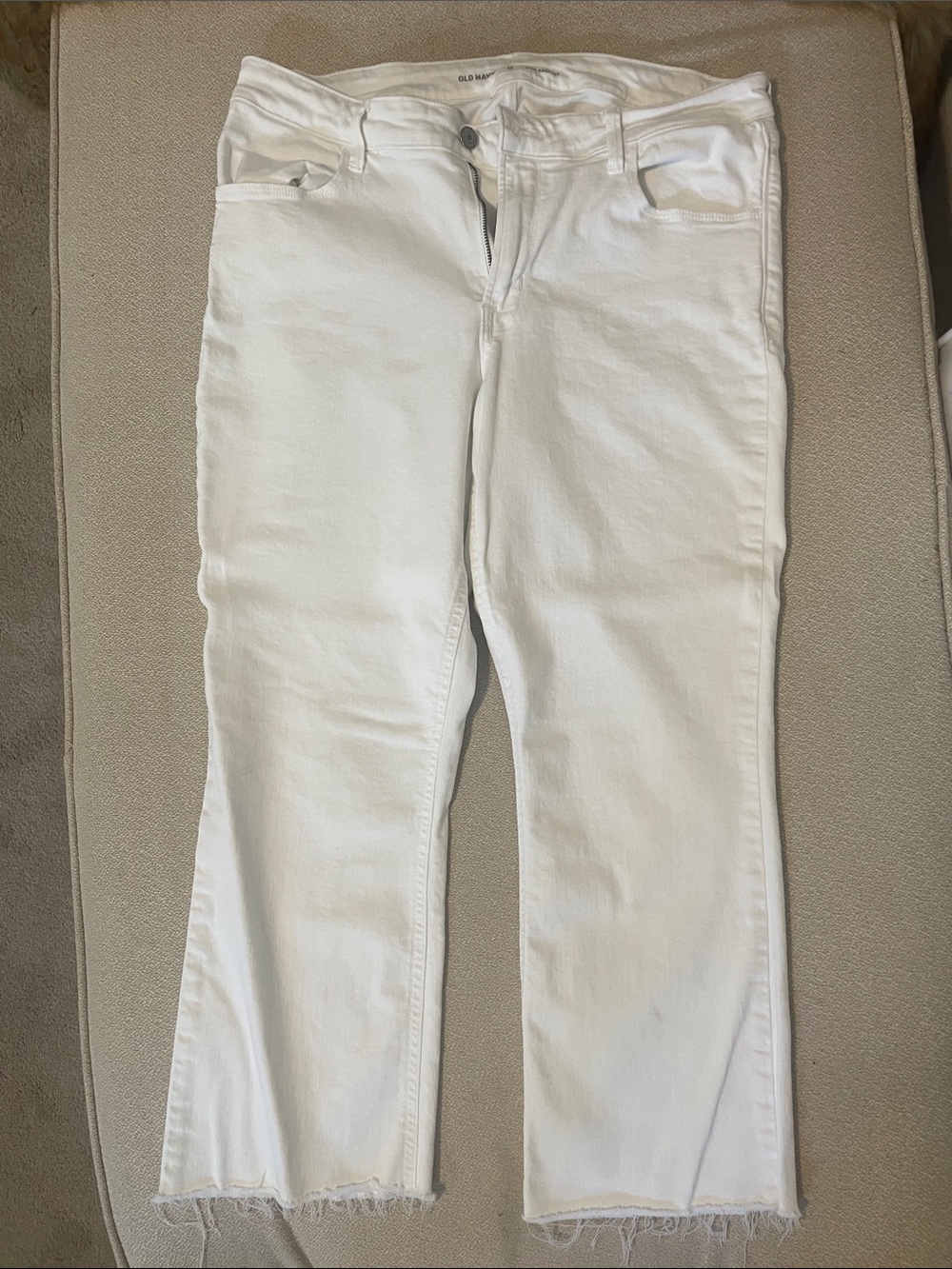 Old Navy wow cropped bootcut Jeans with Raw Hem. Size 12.